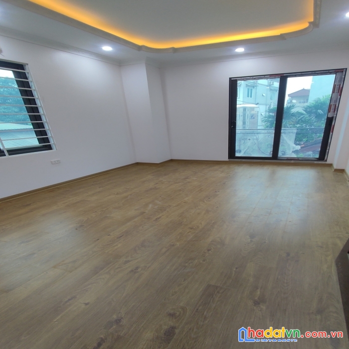 Nhỉnh 3 tỷ nhà đẹp  lô góc ngõ 180 phố tây mỗ  ô tô cách 30m hàng xóm vinhomes smart city