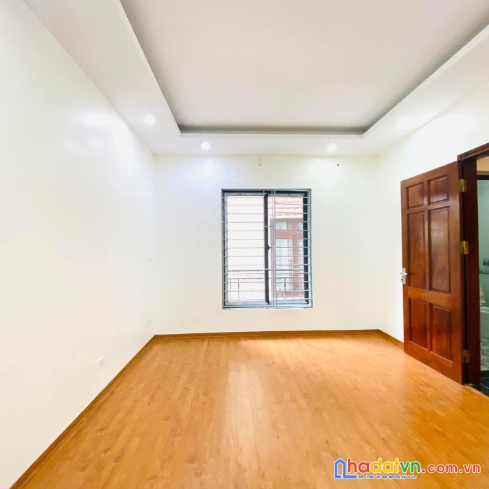 Siêu phẩm !! xem ngay nhà chùa láng đống đa 33m2, 5 tầng nhà mới đẹp hiện đại ở ngay chỉ 4.7 tỷ