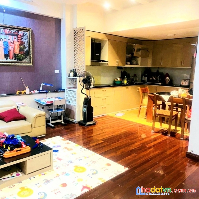Nhà đẹp hoàng quốc việt phân lô ô tô vào nhà, 6 tầng 45m2 chỉ 9 tỷ