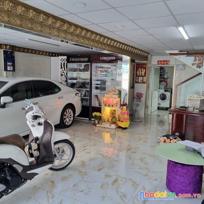 Bán nhà mặt tiền đường 3 tháng 2 ngang 7.1m, dtsd 175, chỉ 19.8 tỷ.