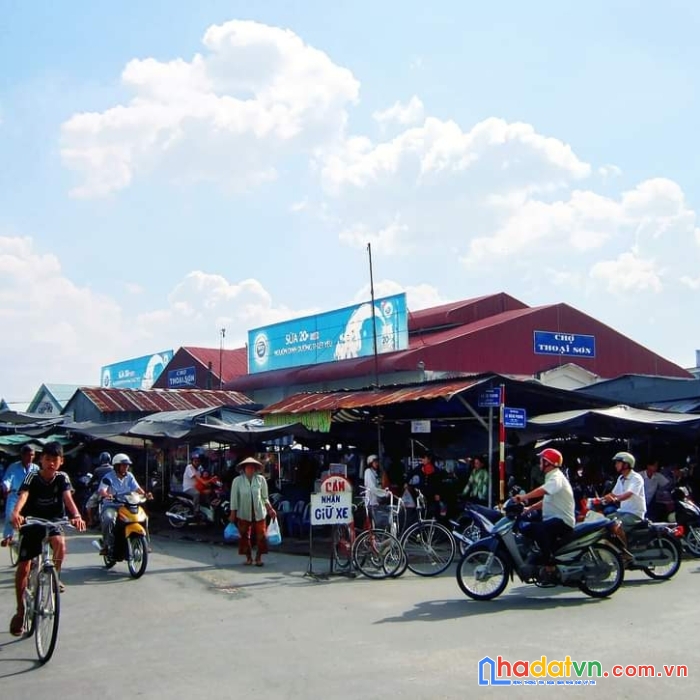 Cần bán 3 nền thổ cư đẹp ,mặt tiền đường  trung tâm thị trấn núi sập an giang