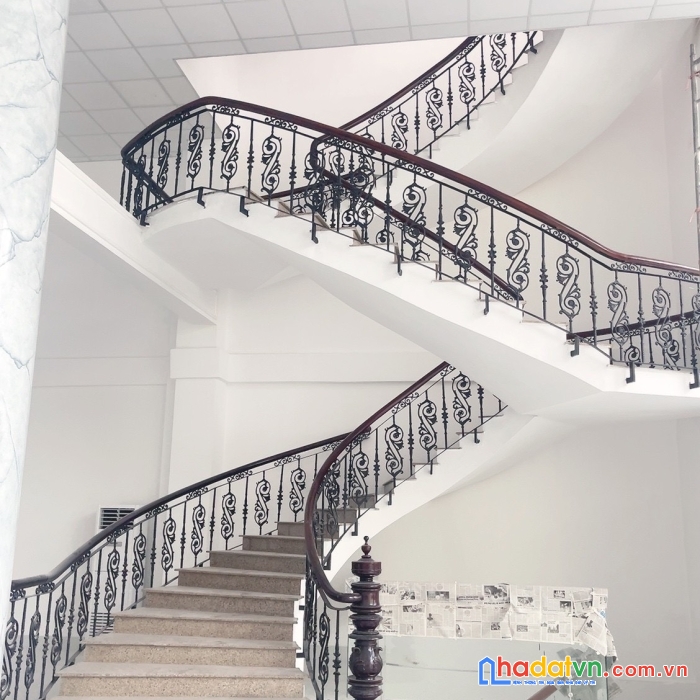 Bán tòa nhà quận 6 ,1500m2 , 8 lầu , 24x62 , diện tích sàn 72000m2