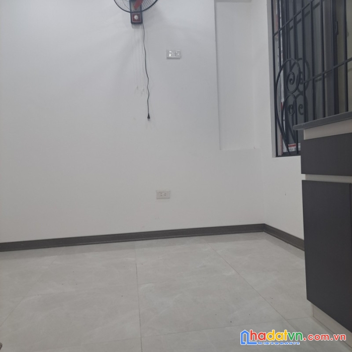 Bán nhà hồng mai hai bà trưng 12m2 x 5 tầng, mt 4m giá 1.2  tỷ