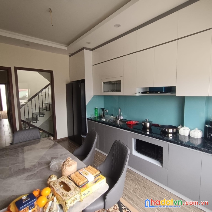 Bán nhà thái thịnh, đống đa, 6 tầng thang máy, ngõ thông kinh doanh, ô tô đỗ cửa, vị trí đắc địa,