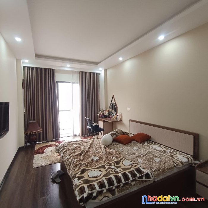Bán nhà thái thịnh, đống đa, 6 tầng thang máy, ngõ thông kinh doanh, ô tô đỗ cửa, vị trí đắc địa,
