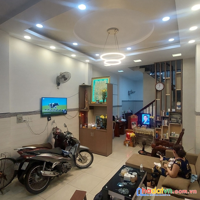 Nhà mặt tiền đường 10m, kinh doanh vòng xoay phú lâm 60m2, 5 tầng chỉ 8.8 tỷ.