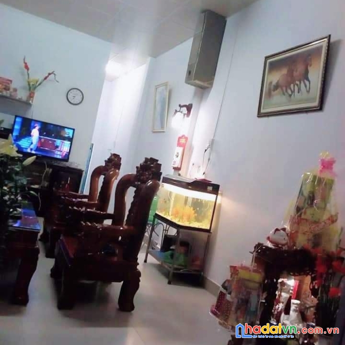 .nhà tôn đản, 60m ra mt, 58m2, c4, 1.65 tỷ