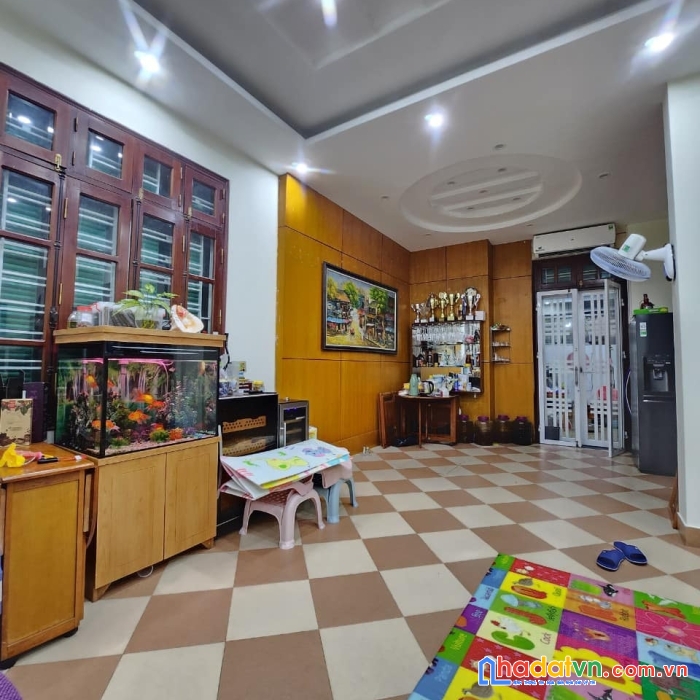 Bán nhà phố nguyễn chí thanh, đống đa. thang máy, ô tô, kdoanh sầm uất, full nội thất