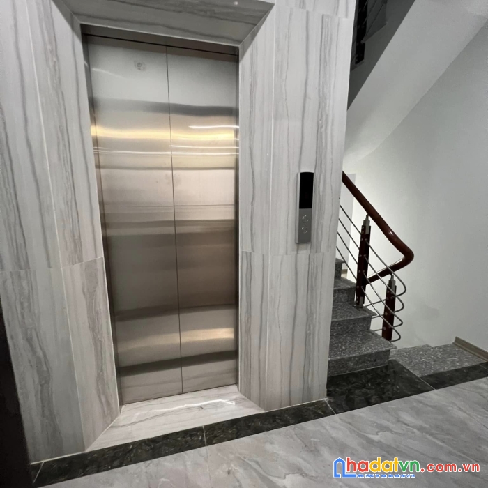 Cực phẩm!! cần bán gấp nhà nguyễn khang cầu giấy 6 tầng thang máy lô góc, tặng nội thất xịn 50m2