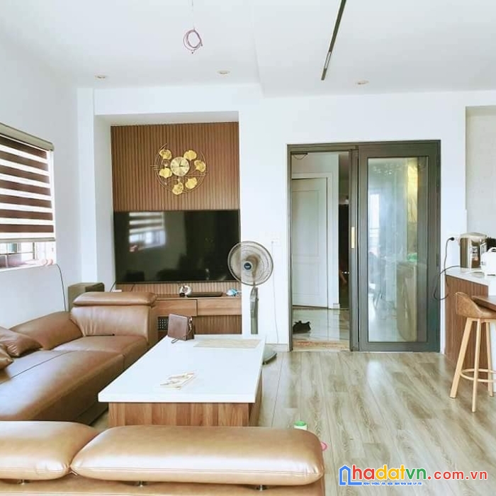 Bán ccmn 8 tầng phùng khoang, ô tô tránh, vỉa hè  kinh doanh sầm uất, doanh thu 200 triệu