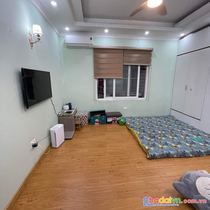 Giá tốt !! nhà đẹp trường chinh đống đa 33m2, 5 tầng đẹp, tặng nội thất vip, ngõ ba gác tránh ở