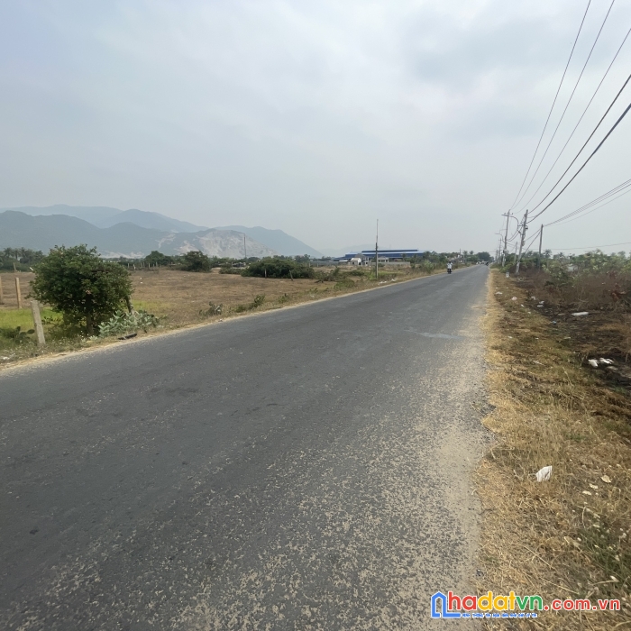 Bán đất mt nguyễn huệ,vạn ninh giá đtư chỉ 12tr/m2