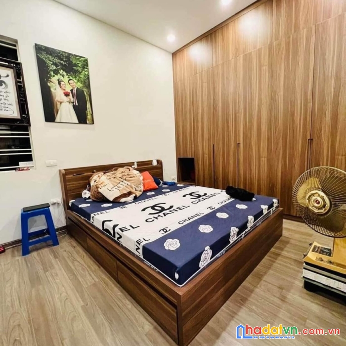 Bán nhà phân lô hoàng cầu, ô tô, vỉa hè 50m2, mt4m, 5 tầng, 13,5 tỷ.
