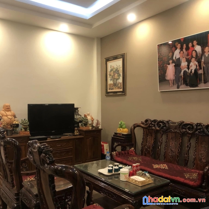 Bán nhà phân lô hoàng cầu, ô tô, vỉa hè 50m2, mt4m, 5 tầng, 13,5 tỷ.