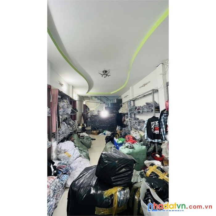 Nhà ngộp tân hương, tân phú – sát chợ, hxh, 105m2, 2 tầng, chỉ 70tr/m2