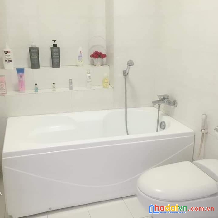 Cho thuê nhà lầu nguyên căn mới đẹp full nội thất, gần bv singmark p.long bình tân