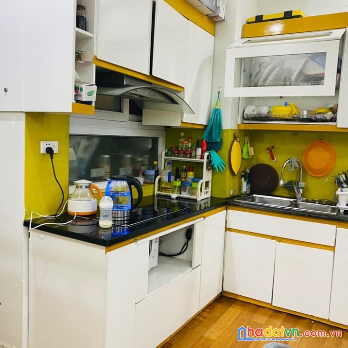 Bán gấp căn hộ 2 ngủ 2wc 53m;full đồ,tầng đẹp, có sổ đỏ tại ct12 kim văn kim lũ