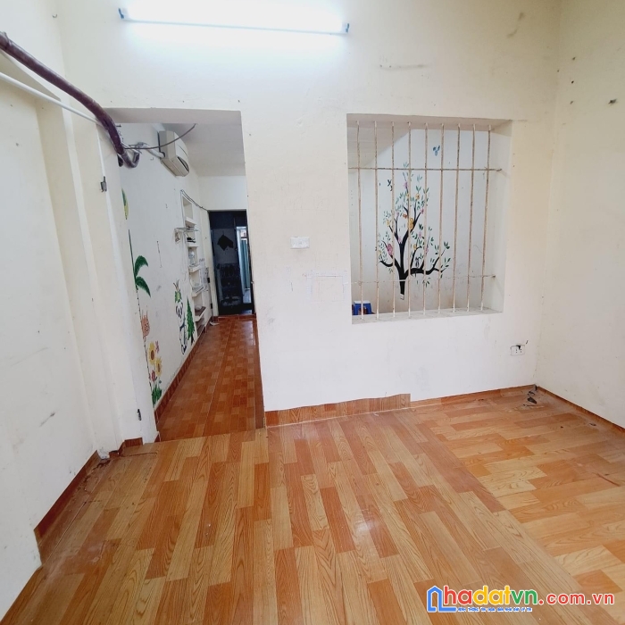 Bán nhà tầng 3 tập thể kim liên, đống đa 30m giá 1,22 tỷ.
