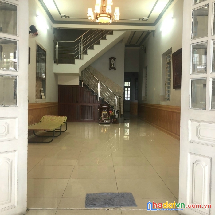 Cho thuê nhà 2 lầu, 5pn, sân 2 oto, gần cây xăng 26, hẻm 6m thông, chỉ 6tr/tháng