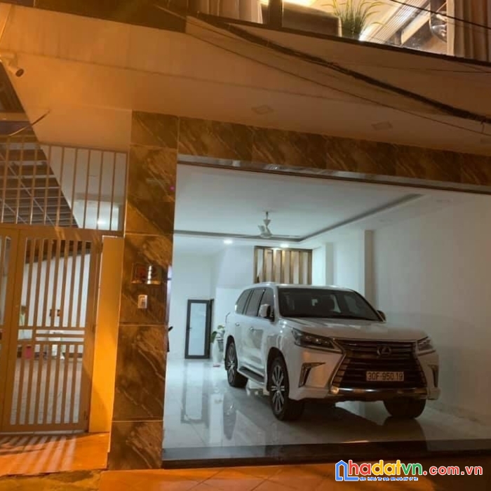 Bán nhà phú diễn 45m2, 5 tầng, mt 4.7m, gía nhỉnh 5 tỷ, gara ô tô, kinh doanh, ngõ thông, hiếm.