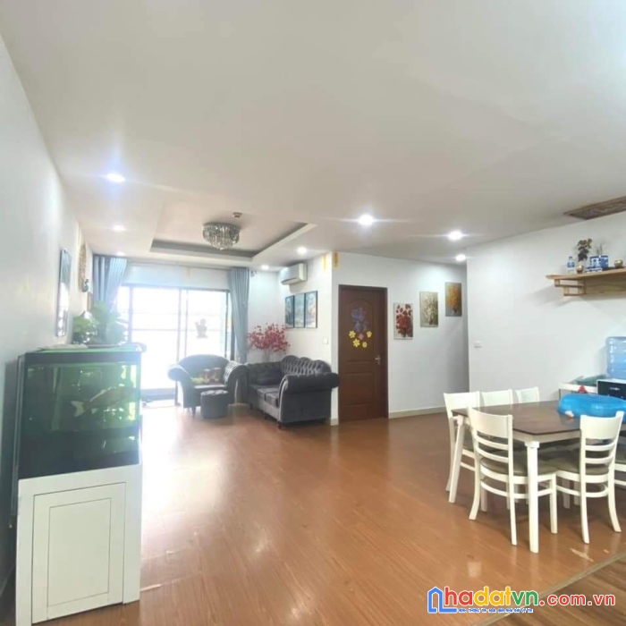 Cần bán gấp căn hộ vinaconex 2 tầng trung 3 ngủ full nội thất giá bất ngờ