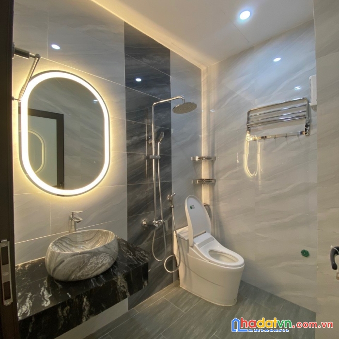 Bán nhà mễ trì hạ 65m2  x 5 tầng, mt 5m, ô tô vào nhà, tiện ích vô vàn, full nội thất. giá chỉ 4