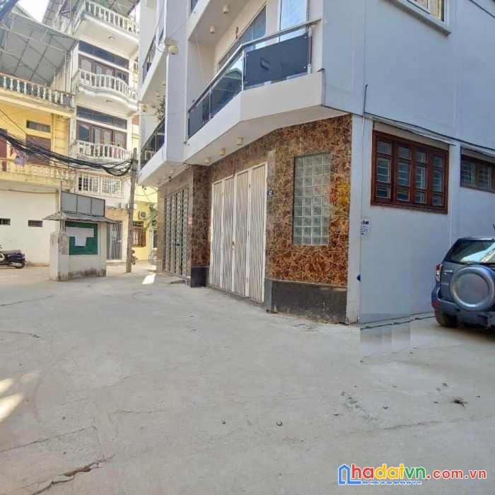 Nhà mới lô góc ga ra ô tô 6 ngủ chợ đồng xa mai dịch hà nội 12 tỷ.