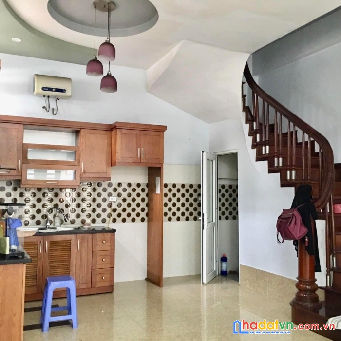 Nhà mới lô góc ga ra ô tô 6 ngủ chợ đồng xa mai dịch hà nội 12 tỷ.
