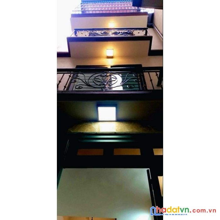 Giảm giá chào chủ bán cắt lỗ giá chỉ còn 3.4 tỷ - nhà đẹp 4 tầng - dt: 33m2 3 phòng ngủ - mt: 3.5m
