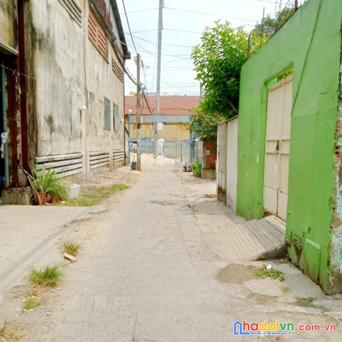 Bán kho 8 x 27m - hxh đường cây sung p14q8 - giá : 14 tỷ