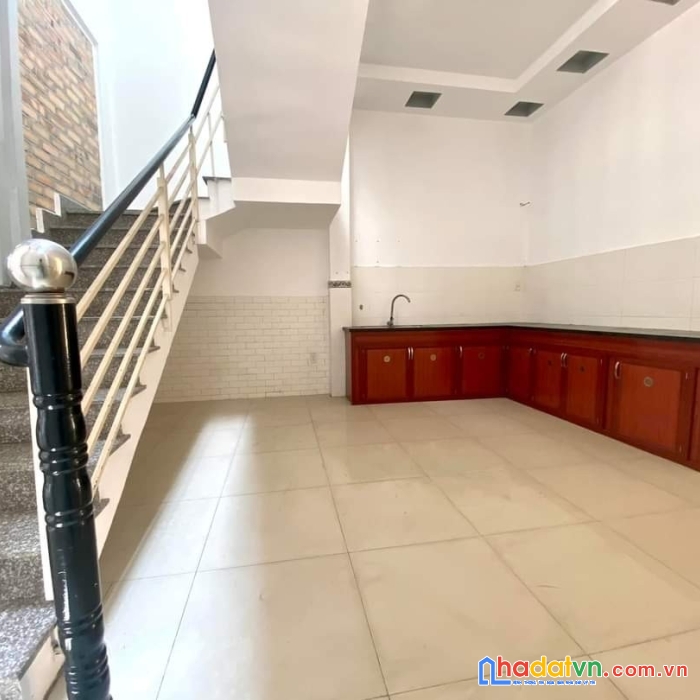 Ngộp bán nhà dt 90m2, 3  tầng phan anh, hẻm xe hơi