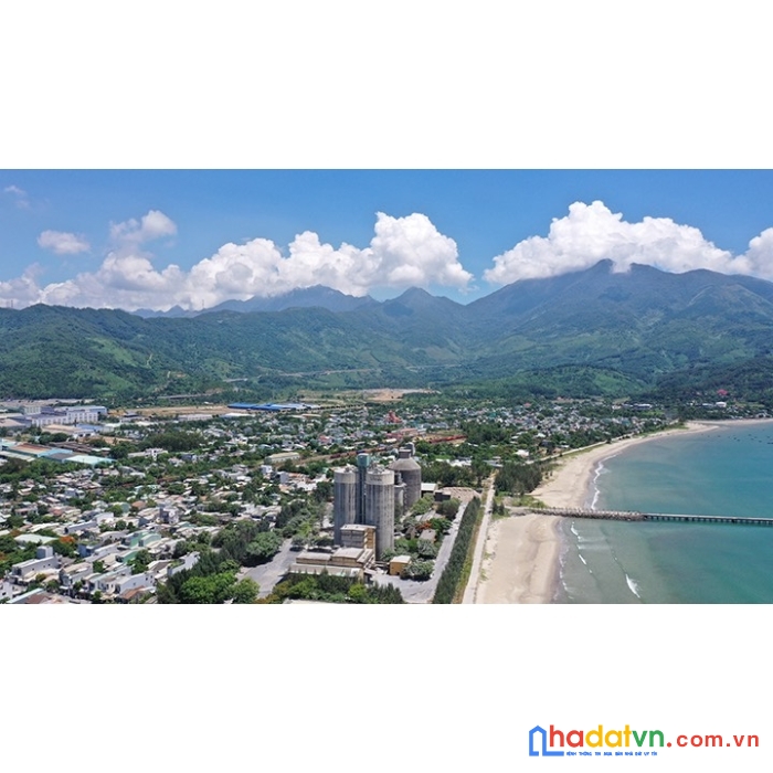 Bán gấp đất lớn giá rẻ phân lô hoặc xây nhà xưởng, trung tâm thương mại tôn đản-5000m2.