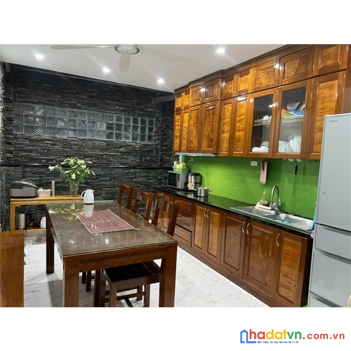Bán nhà phố trần quang diệu, ngõ ô tô, dtxd52m2, mt4.2m, 5 tầng, 13,9 tỷ.