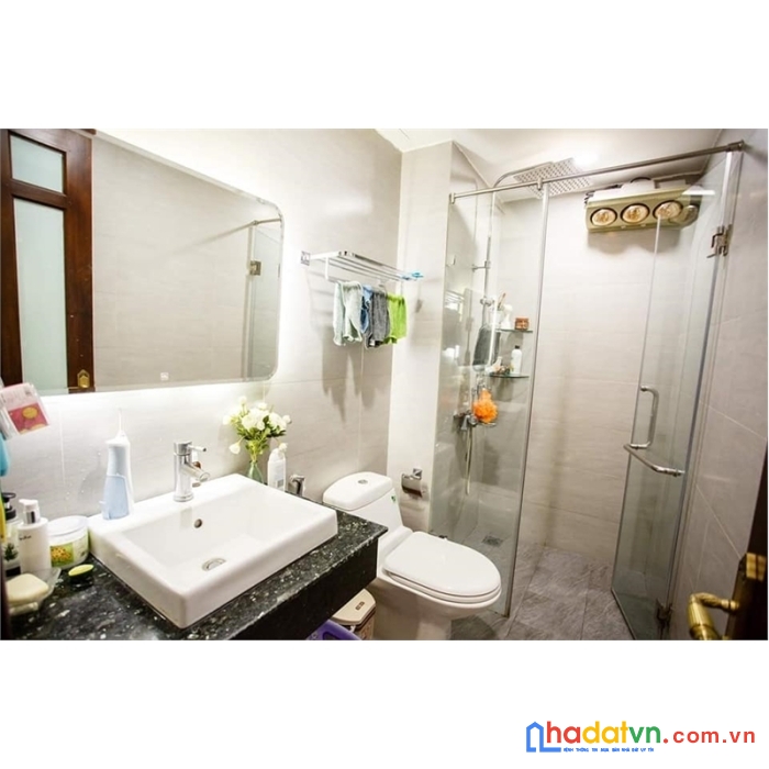 Bán nhà phố trần quang diệu, ngõ ô tô, dtxd52m2, mt4.2m, 5 tầng, 13,9 tỷ.
