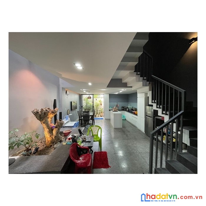 Chính chủ cần bán nhanh nhà mặt tiền đường 12a, p. phước hải, tp nha trang