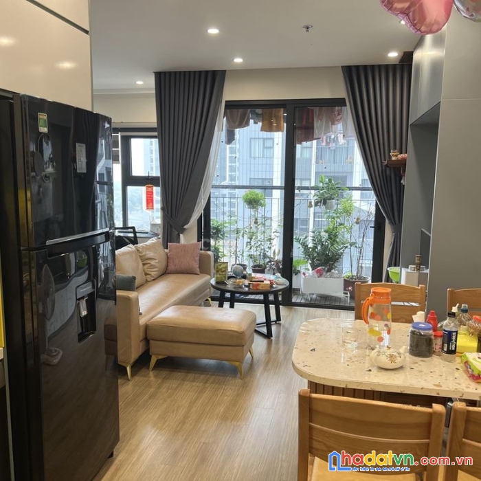 Chuyển nhà cần bán gấp. diện tích 69.9m2 thông thuỷ 63m2 full nội thất