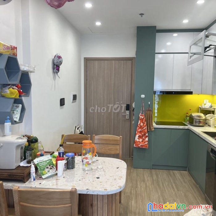 Chuyển nhà cần bán gấp. diện tích 69.9m2 thông thuỷ 63m2 full nội thất