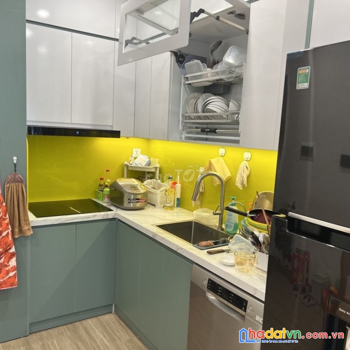 Chuyển nhà cần bán gấp. diện tích 69.9m2 thông thuỷ 63m2 full nội thất