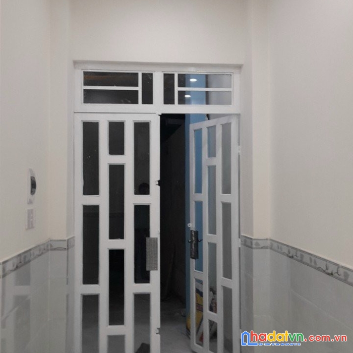 Cho thuê nhà 1 trệt 1 lầu mới p.hoà bình, gần chợ cây chàm chỉ 3tr8/tháng