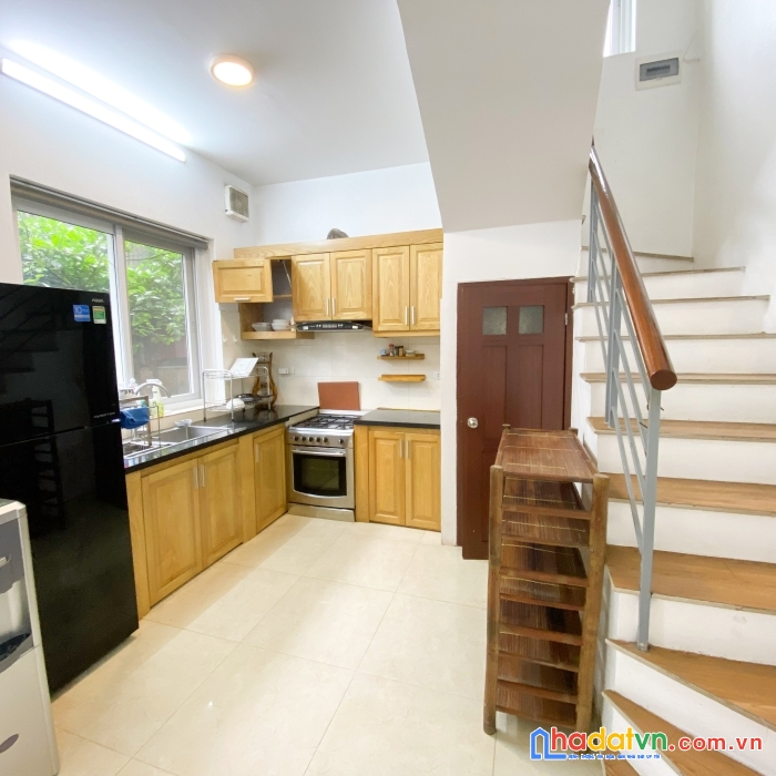 Cho thuê nhà trong ngõ tô ngọc vân, tây hồ, hn