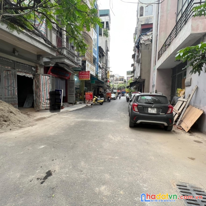 Cho thuê kho phố trương định , dt: 120m x 1tầng , giá 12tr