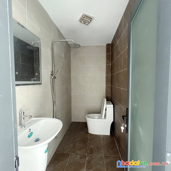 Nhà mới 3 tầng hẻm dương bá trạc p1q8. giá 6,8 tỷ tl
