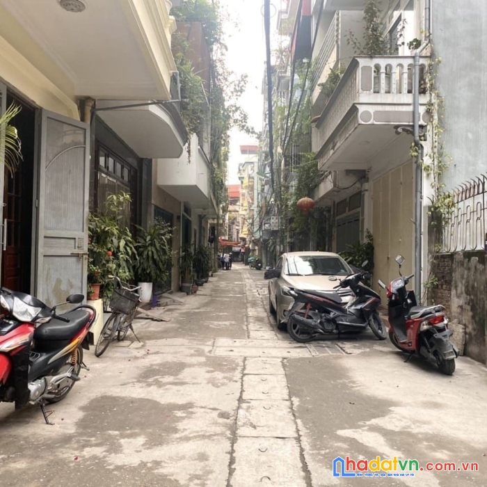 Nhà đẹp phố hoàng văn thái quận thanh xuân 45m2 nhỉnh 6 tỷ gara kinh doanh tặng nội thất