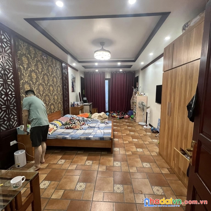 Bán nhà ngô thì nhậm,40m2 5 tầng ngõ 5m thông , rộng oto vào nhà , kd được _ giá 4.7 tỷ