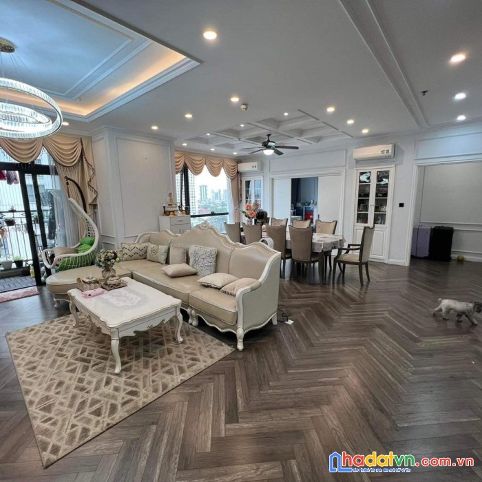 Chính chủ bán căn 3pn góc thiết kế hiện đại, thoáng mát 180m2 giá 12,5 tỷ bao phí
