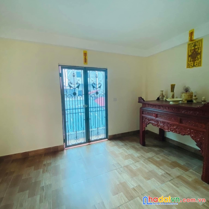 Khâm thiên đẹp long lanh 40m nhỉnh 4 tỷ