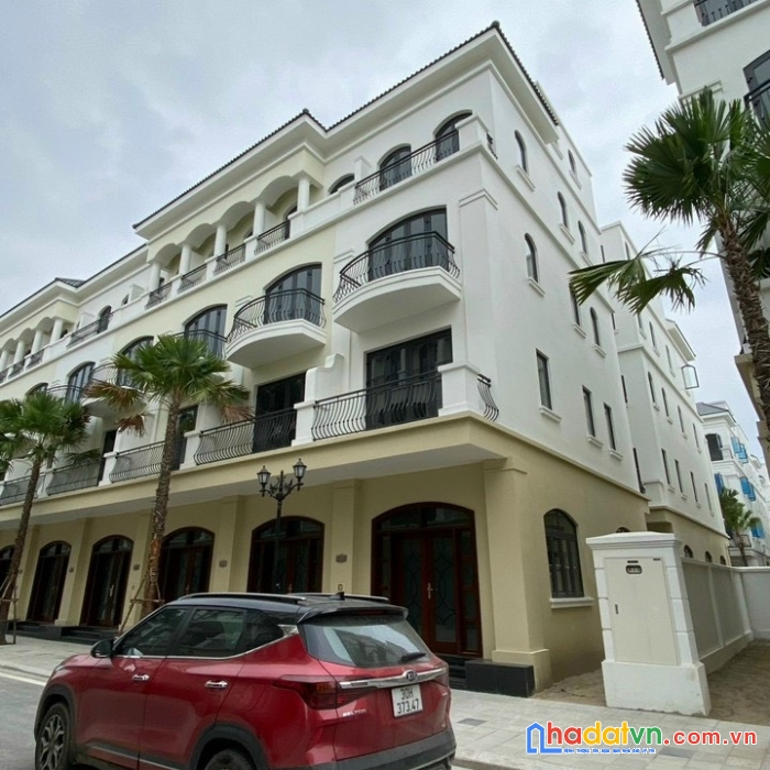 Chính chủ chà là xẻ khe  cần bán gấp biệt thự  dt 72m2 tại vinhomes ocean park văn giang hưng yên.