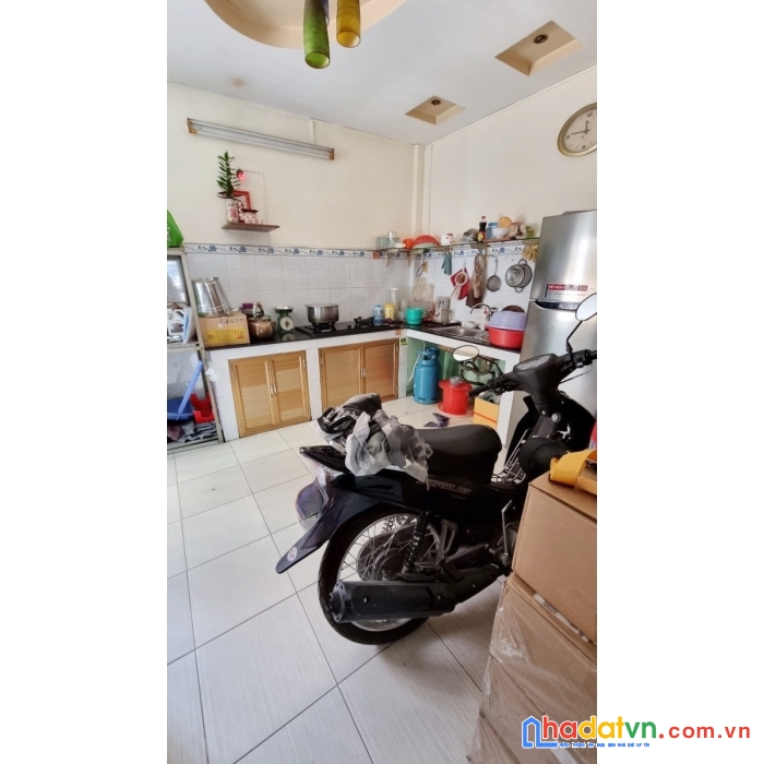 Nhà thuê 4 tầng mt đường dương bá trạc p1q8 - giá : 22 triệu