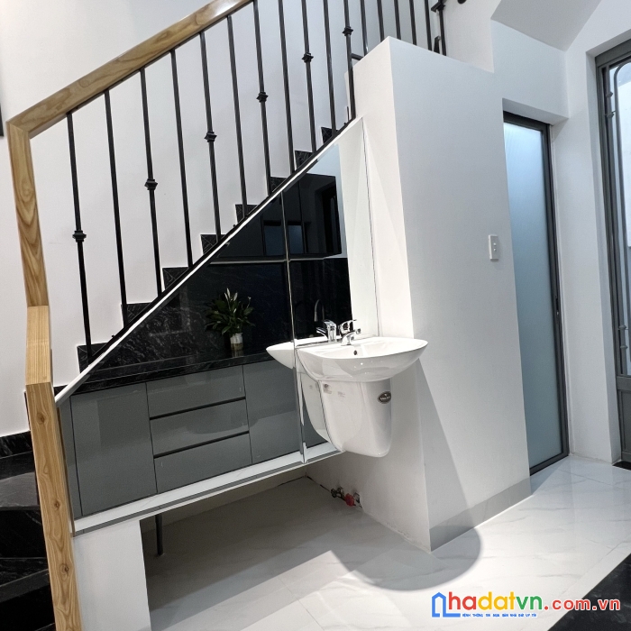 Nhà 4 tầng nở hậu hẻm ôtô đường nguyễn duy p9q8. giá 5,2 tỷ tl