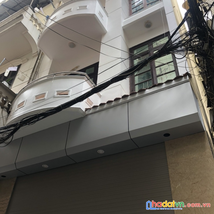 Bán nhà ngọc lâm gần phố cổ. lô góc 2 mặt tiền, diện tích 50m2. mặt tiền = mặt hậu: 4.5m
